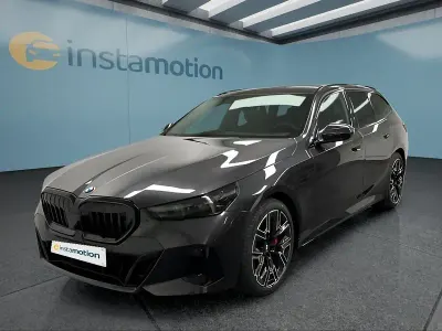 Neu BMW 540 303 PS (222 kW) 2026 Grau Kombi