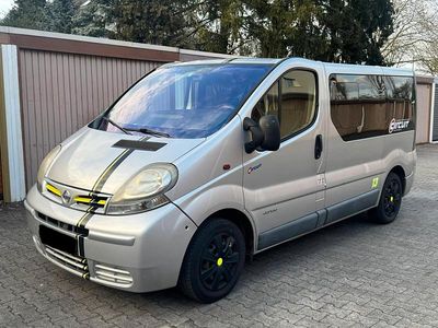 Usata Nissan Primastar 102 CV (75 kW) 2005 Argento Monovolume