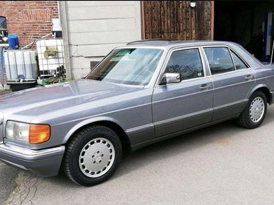 Grau Gebraucht 1989 Mercedes S300 SE Limousine | 12.290 €