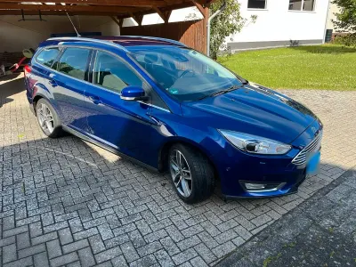 Gebraucht Ford Focus Titanium 150 PS (110 kW) 2015 Blau Kombi