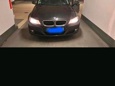 Usata BMW 318 143 CV (105 kW) 2011 Nero Station wagon
