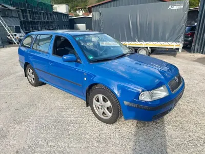 Używany Skoda Octavia Ambiente 116 KM (85 kW) 2003 Niebieski Kombi