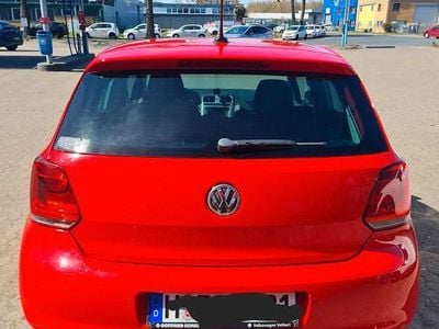 Gebraucht VW Polo Life 90 PS (66 kW) 2014 Rot Kleinwagen