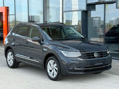 Gebraucht VW Tiguan Life 150 PS (110 kW) 2020 Uranograu SUV