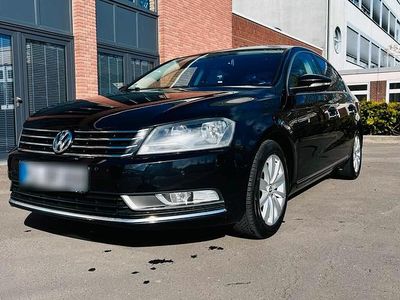 Gebraucht VW Passat 105 PS (77 kW) 2011 Schwarz Limousine