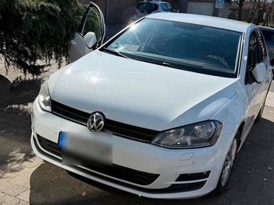 Weiß Gebraucht 2013 VW Golf VII Kleinwagen | 6.800 € (Fairer Preis)