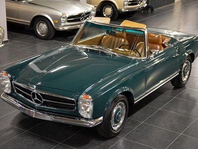 Grün Gebraucht 1970 Mercedes SL280 Cabrio | 99.800 €