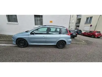 Używany Peugeot 206 109 KM (80 kW) 2004 Zielony Sedan/Limuzyna