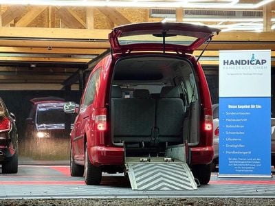 Rot Gebraucht 2009 VW Caddy Maxi Van / Kleinbus | 16.900 €