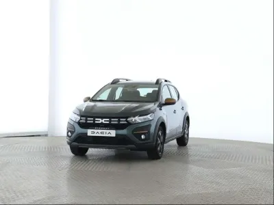 Usata Dacia Sandero Extreme 110 CV (80 kW) 2024 Verde Utilitaria