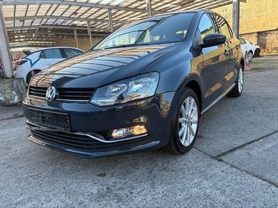Grau Gebraucht 2017 VW Polo Highline Limousine | 12.990 € (Guter Preis)