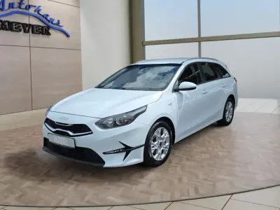 Gebraucht Kia Ceed 120 PS (88 kW) 2023 Weiß Kleinwagen