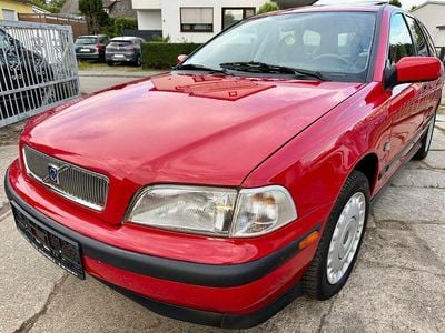 Gebraucht Volvo V40 122 PS (89 kW) 1999 Rot Kombi