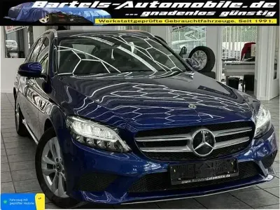 Gebraucht Mercedes C180 Avantgarde 156 PS (114 kW) 2019 Blau Kombi