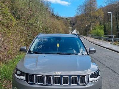 Gebraucht Jeep Compass Limited 170 PS (125 kW) 2019 Grau SUV