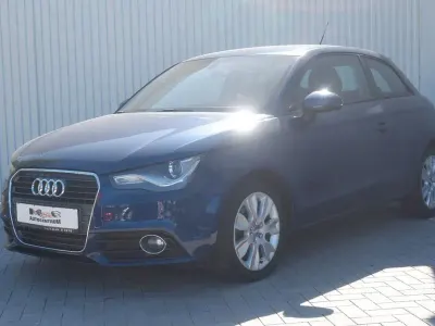 Gebraucht Audi A1 Ambition 105 PS (77 kW) 2011 Blau Kleinwagen