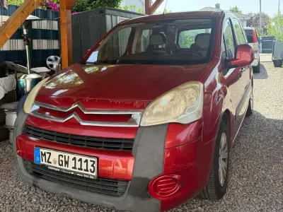 Gebraucht Citroën Berlingo 109 PS (80 kW) 2008 Luziferrot/metalliclack Van / Kleinbus