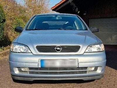 Usata Opel Astra Edition 101 CV (74 kW) 2000 Argento Coupé