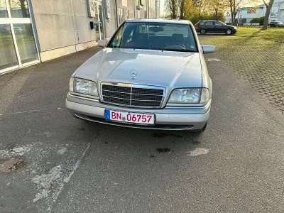 Gebraucht Mercedes C180 Elegance 122 PS (89 kW) 1995 Limousine