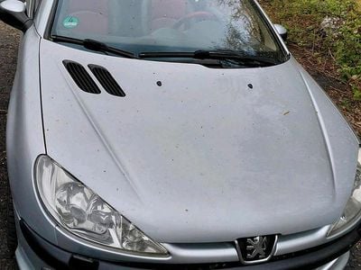 Gebraucht Peugeot 206 CC 109 PS (80 kW) 2002 Grau Cabrio