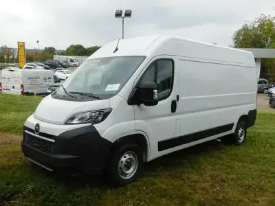 Gebraucht Opel Movano 140 PS (102 kW) 2024 Weiß Van
