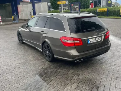 Gebraucht Mercedes E250 204 PS (150 kW) 2012 Grau Kombi