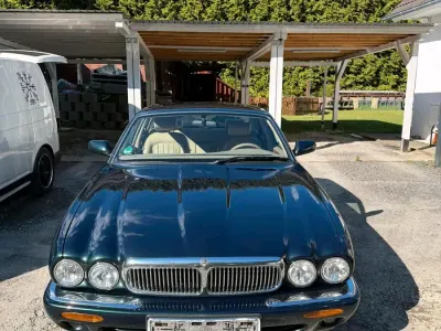 Gebraucht Jaguar XJ8 283 PS (208 kW) 1999 Grün Limousine