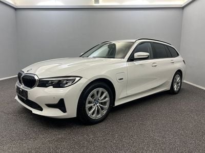 BMW 330e