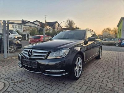 Gebraucht Mercedes C180 156 PS (114 kW) 2012 Schwarz Kombi