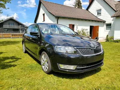 Używany Skoda Rapid 86 KM (63 kW) 2013 Czarny Hatchback