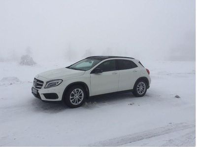 Mercedes GLA220