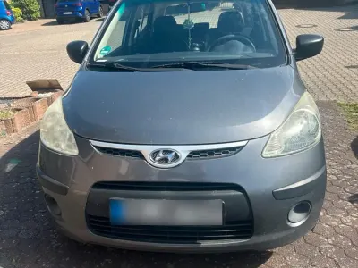 Gebraucht Hyundai i10 67 PS (49 kW) 2009 Silber Kleinwagen