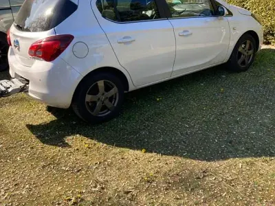 Usado Opel Corsa Innovation 101 HP (74 kW) 2017 Branco Citadino