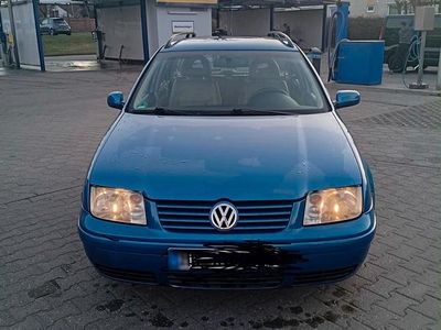 Gebraucht VW Bora 101 PS (74 kW) 1999 Blau Limousine
