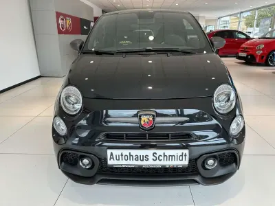 Gebraucht Abarth 695 179 PS (131 kW) 2024 Schwarz Kleinwagen