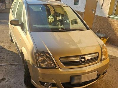 Begagnad Opel Meriva 105 HK (77 kW) 2009 Guld Minibuss
