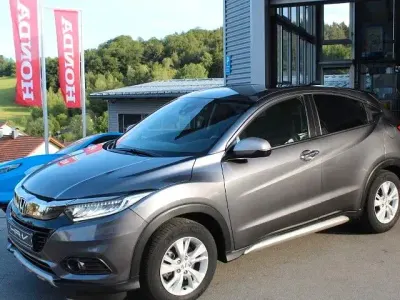 Käytetty Honda HR-V Elegance 131 HP (96 kW) 2020 Harmaa Katumaasturi