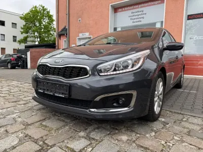 Używany Kia Ceed Spirit 135 KM (99 kW) 2017 Szary Hatchback
