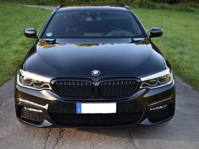 gebraucht BMW 530 d Touring, M-Paket, Shadowline, 8-Fach bereit, h/k.