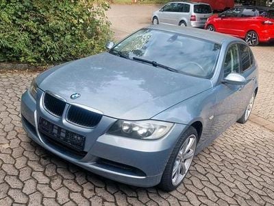 Gebraucht BMW 318 129 PS (94 kW) 2007 Grau Limousine