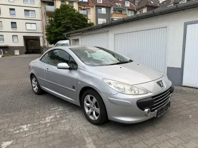 Gebraucht Peugeot 307 CC 108 PS (79 kW) 2008 Silber Cabrio