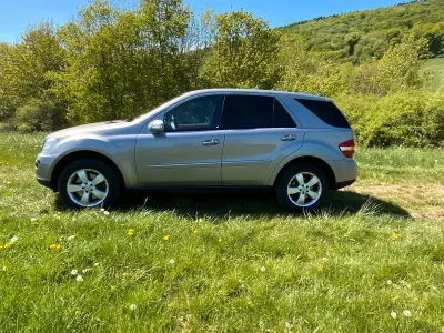 Gebraucht Mercedes ML500 306 PS (225 kW) 2006 Silber SUV