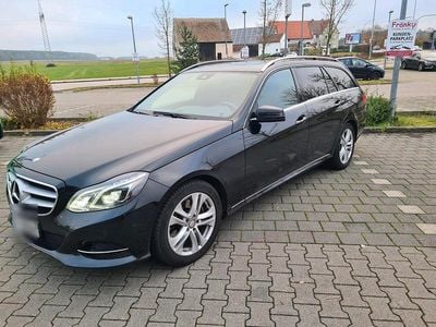 Schwarz Gebraucht 2014 Mercedes E200 Kombi | 13.900 € (Fairer Preis)