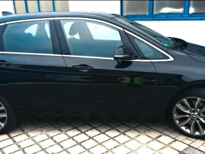 Używany BMW 225 Luxury Line 224 KM (164 kW) 2019 Czarny Minivan