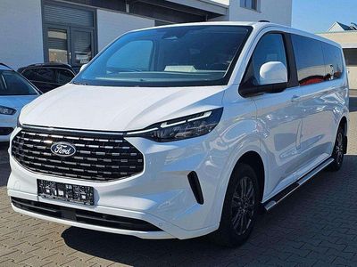Gebraucht Ford Tourneo Titanium 170 PS (125 kW) 2024 Frostweiß Van / Kleinbus