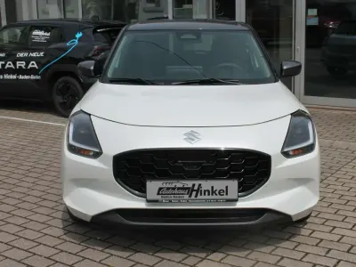 Neu Suzuki Swift Comfort 82 PS (60 kW) 2026 Pure white / mineral gray Kleinwagen