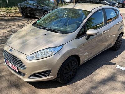 Gebraucht Ford Fiesta Trend 65 PS (47 kW) 2016 Braun Kleinwagen