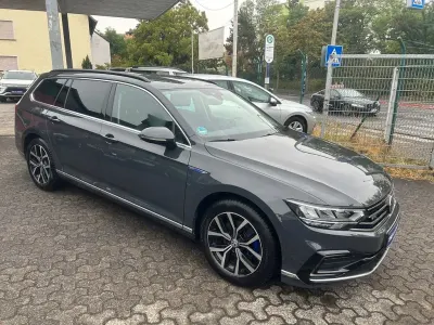 Gebraucht VW Passat GTE 156 PS (114 kW) 2020 Grau Kombi