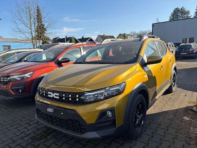 Neu Dacia Sandero Expression 67 PS (49 kW) 2026 Amber yellow Kleinwagen