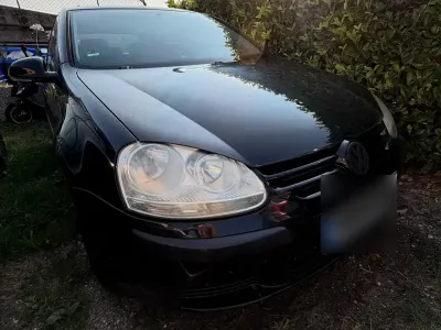 Gebraucht VW Golf V 102 PS (75 kW) 2004 Schwarz Kleinwagen